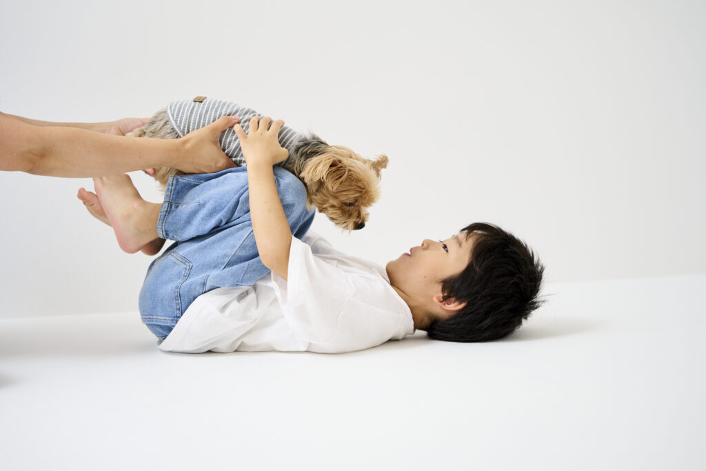 爽やかなお揃いコーデで仲良し撮影
